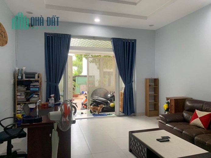 ĐƯỜNG 12M KHU VIP PHÂN LÔ BIỆT THỰ VƯỜN LÀI QUẬN 12 - 88M2, 3 TẦNG, 3 PN, CHÍNH CHỦ XÂY Ở KIÊN CỐ.