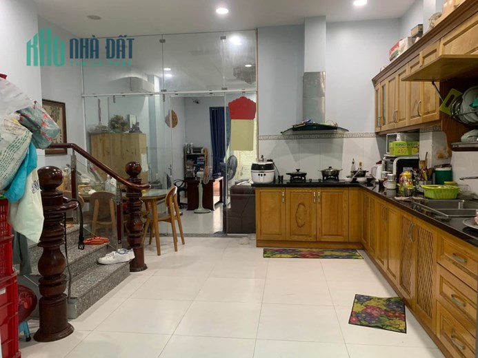 ĐƯỜNG 12M KHU VIP PHÂN LÔ BIỆT THỰ VƯỜN LÀI QUẬN 12 - 88M2, 3 TẦNG, 3 PN, CHÍNH CHỦ XÂY Ở KIÊN CỐ.