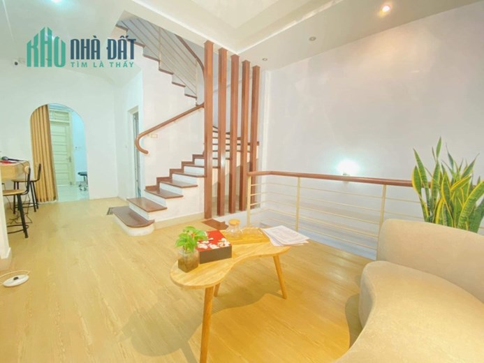 NHÀ ĐẸP LÔ GÓC ĐÓNG ĐA - PHÂN LÔ KINH DOANH - Ở NGAY