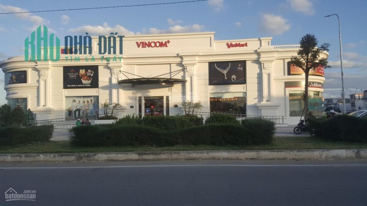 Bán Siêu thị NỘI THẤT ở đường 2/4 thị xã Ninh Hòa