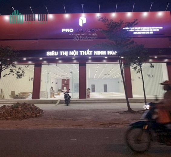 Bán Siêu thị NỘI THẤT ở đường 2/4 thị xã Ninh Hòa