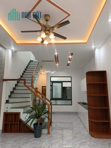 BÁN NHÀ 2 TẦNG MỚI ĐẸP 3PN, KIỆT ÔTÔ 4M HOÀNG VĂN THÁI, CÁCH ĐƯỜNG CHÍNH 50M - CHỈ NHỈNH 2 TỶ