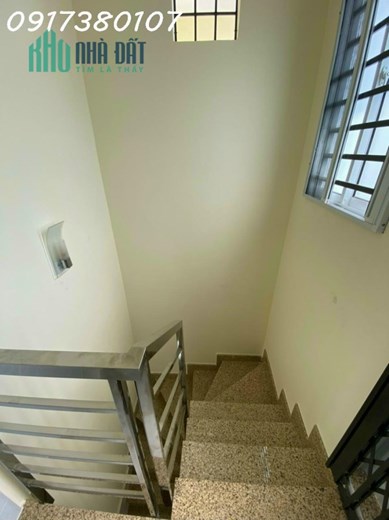 Bán nhà đưởng phú thọ phường 1 quận 11 đã xay mới 3 lầu giá 3 tỷ 460 triệu hoa hồng anh chị giới