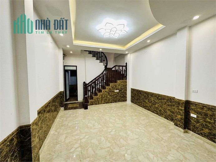 Bán tòa CCMN đối diện Đại học QUỐC GIA - 8 phòng - DT 400tr/ năm -lh 0364641141