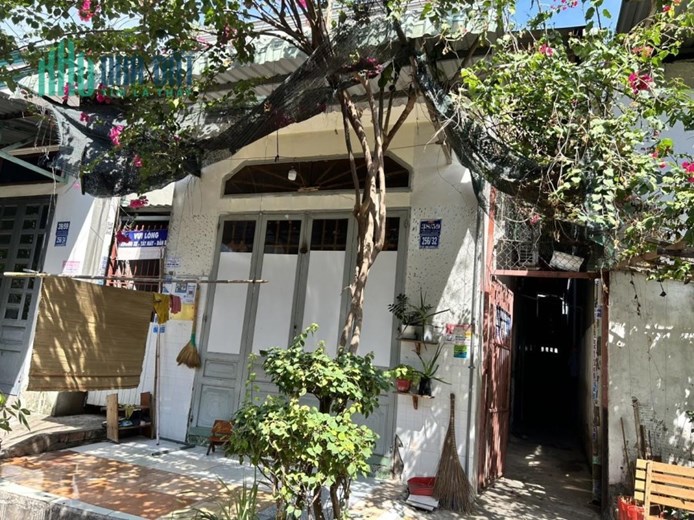 Bán nhà HXH, chợ An Bình, Dĩ An, Bình Dương, 110m2, giá chỉ 3,3 tỷ.