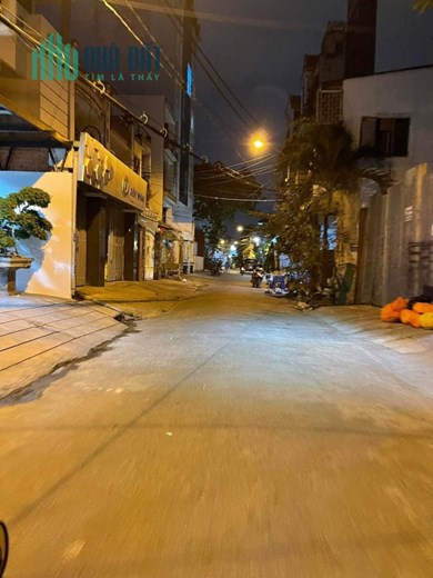Nhà mới. Chính chủ lâu năm. 5m ra HXT tránh. Tân Phú. Sổ vuông. Nhỉnh 3 Tỷ.