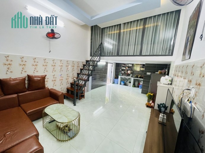 Nhà mới. Chính chủ lâu năm. 5m ra HXT tránh. Tân Phú. Sổ vuông. Nhỉnh 3 Tỷ.
