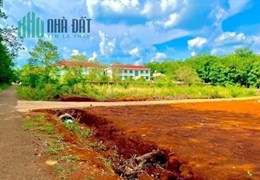 Gấp! Kẹt tiền nên tôi bán rẻ mảnh đất tâm huyết 2340m2 ngay Chợ, sát QL13. Giá 280TR