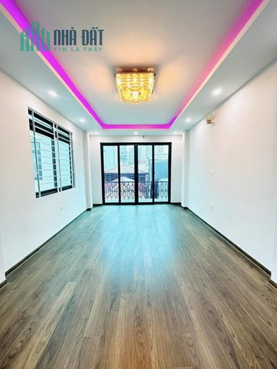 Mặt phố Thịnh Quang 60m2 - 5T - MT 4m Dân xây mới - 2 mặt thoáng - tặng full nội thất - ô tô tránh