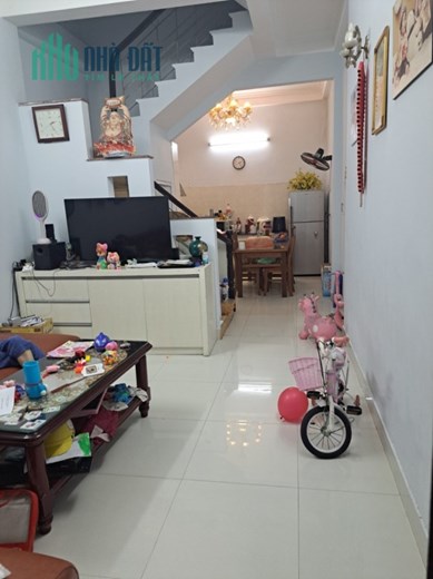 Minh Khai 1 nhà ra đường ô tô tải, nhà rộng thoáng rực rỡ, DT49m2, giá 4.1 tỷ.