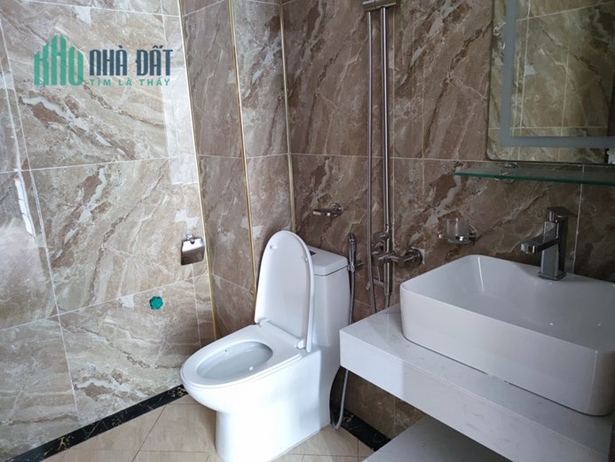 NHÀ ĐẸP Ở NGAY - LÊ TRỌNG TẤN, HÀ ĐÔNG - 32m2x5TẦNG - NGÕ ÔTÔ - HƠN 3TỶ.