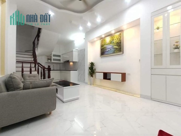 Bán nhà ngay đoạn đầu Trương Định, Ngõ thông, ba gác đỗ cửa, DT38m2, giá 3.9 tỷ.