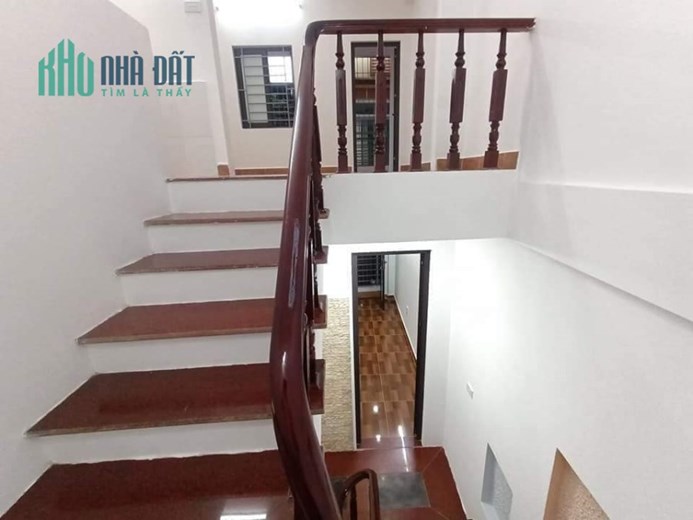 Bán nhà ngay đoạn đầu Trương Định, Ngõ thông, ba gác đỗ cửa, DT38m2, giá 3.9 tỷ.