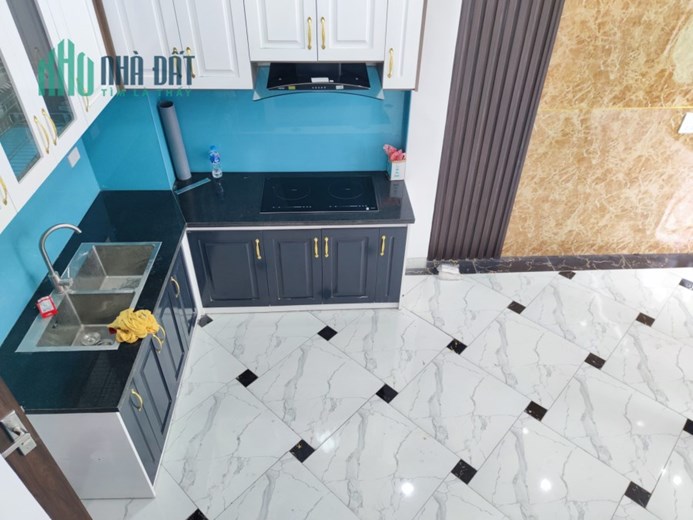 BAY NHANH - QUANG TRUNG, HÀ ĐÔNG - 32M2X 5TẦNG - NGÕ ÔTÔ - HƠN 3TỶ