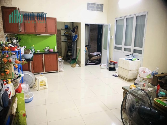 Bán nhà Bạch Mai, lô góc cạnh Chợ Mơ, DT 45m2, Giá 3.3 tỷ.