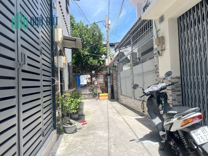 Nhà thuê hẻm 141 Tám Danh 4 phòng, 4wc P4Q8 giá 8tr/tháng