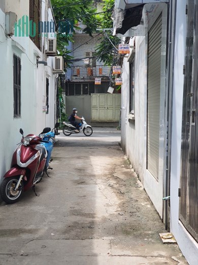 BÁN GẤP NHÀ C4, DT49M, KV Q.ỦY HOÀNG MAI, MT> 5.5M,  NGÕ ÔTÔ THÔNG, GIÁ 3.95TỶ