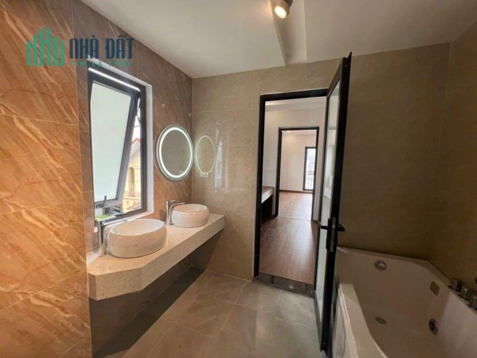 Nhà phân lô phố Tạ Quang Bửu,oto tránh, ở hay kinh donah đẳng cấp, 45m2 x 5T, nhỉnh 8 tỷ.