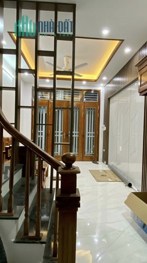 Nhà Mai Động, 5m ô tô, nhà xây mới cực chắc chắn, CÓ BẢO HÀNH DT35m2, giá 3.9 tỷ.