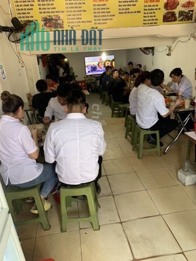 Sang nhượng quán cơm bình dân tại số 637 Phúc Diễn, Quận Nam Từ Liêm, Hà Nội.