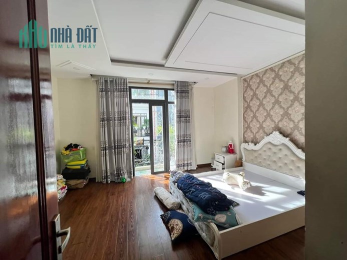 Anh chị Hạnh làm ăn phát đạt chuyển ra phố  cần bán gấp nhà đường Tiến Thành – Dương Nội- Hà