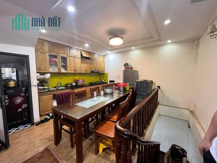 Anh chị Hạnh làm ăn phát đạt chuyển ra phố  cần bán gấp nhà đường Tiến Thành – Dương Nội- Hà