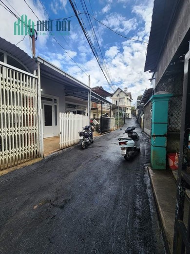 ( Wow wow ) Chỉ 2.15 tỷ - Sở hữu ngay căn nhà Nhà đẹp hẻm oto đường Lữ Gia, Đà Lạt 72m2