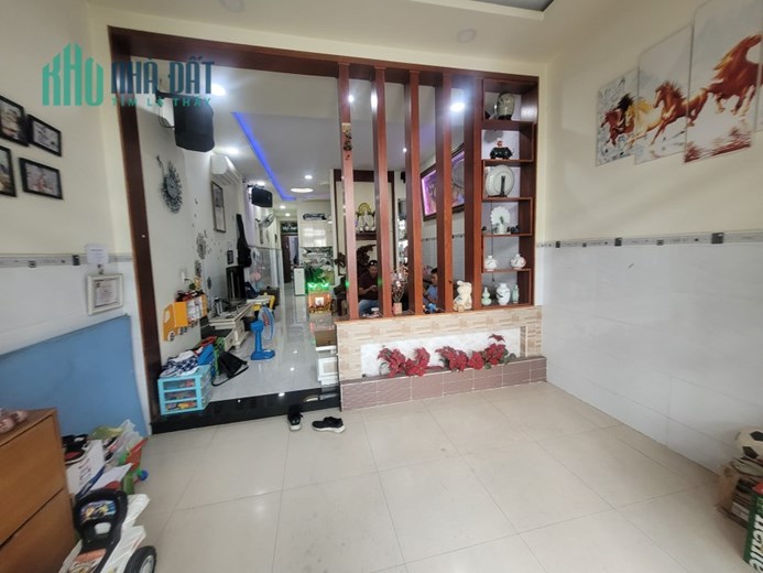 Bán nhà Tiền Lân Bà Điểm hẻm xe hơi  90m2 chỉ hơn 3 tỷ