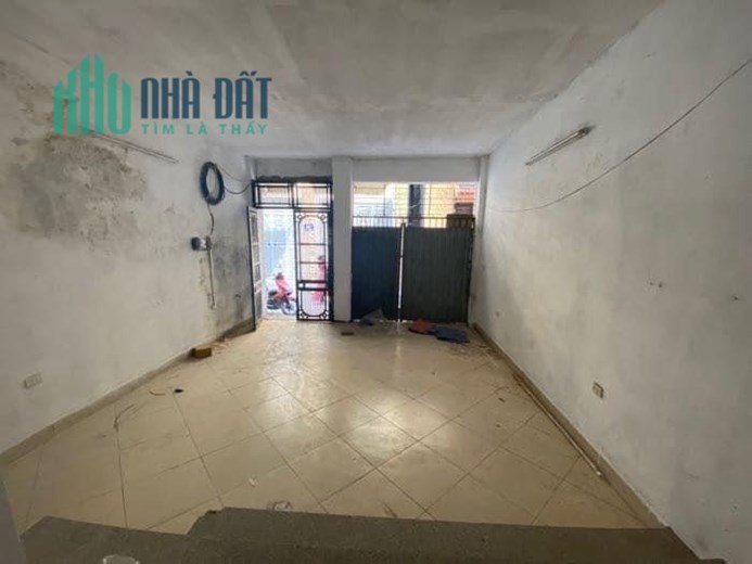 Bán nhà phố Nguyên Hồng, Đống Đa 120m2 phân lô, ô tô tải qua nhà giá 19 tỷ.