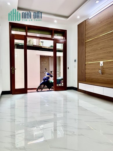 Lê Thanh Nghị, Hai Bà Trưng, 45m2, 5T, lô góc, oto, nhà cần bán nhanh