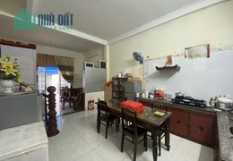HẢI CHÂU-BÁN NHÀ LÔ GÓC NGUYỄN THÀNH HÃN-70M2-3T-NGANG5M-NHỈNH 3 TỶ-0905891799