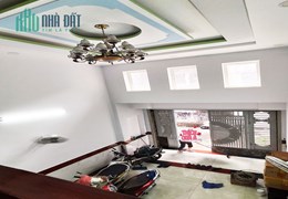 VỊ TRÍ ĐẸP, NGAY KDL BẾN XƯA QUẬN 12, Ô TÔ VÀO NHÀ, 4 TẦNG BTCT, 4 PN, TẶNG FULL NỘI THẤT CAO CẤP.