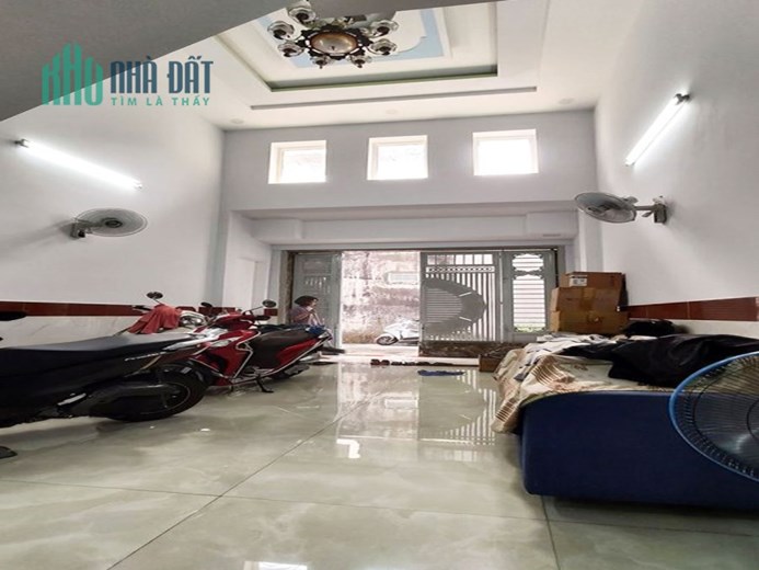 VỊ TRÍ ĐẸP, NGAY KDL BẾN XƯA QUẬN 12, Ô TÔ VÀO NHÀ, 4 TẦNG BTCT, 4 PN, TẶNG FULL NỘI THẤT CAO CẤP.