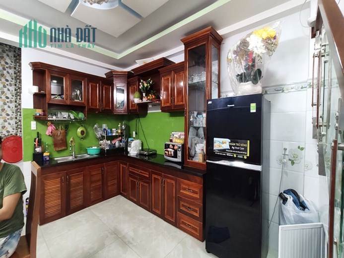 VỊ TRÍ ĐẸP, NGAY KDL BẾN XƯA QUẬN 12, Ô TÔ VÀO NHÀ, 4 TẦNG BTCT, 4 PN, TẶNG FULL NỘI THẤT CAO CẤP.