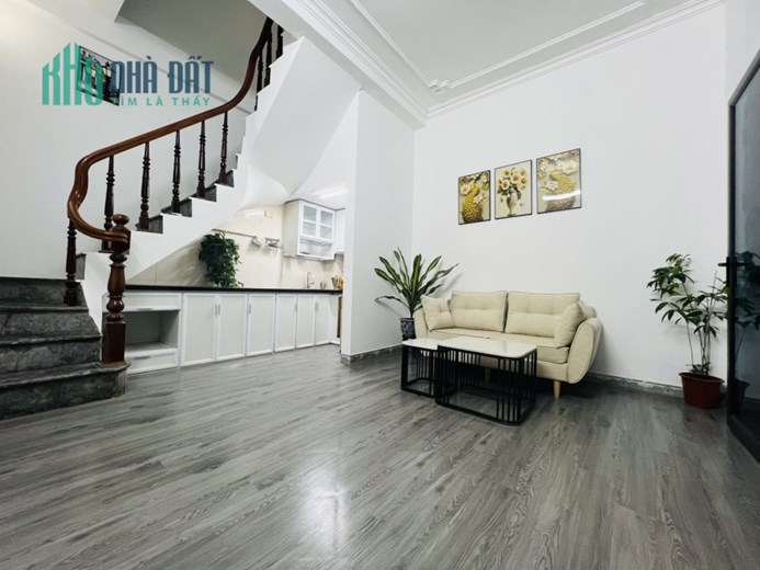 CHỈ 20m ra ô tô, ngõ thoáng sạch, ở ngay, bán nhà Xã Đàn 3.75 tỷ