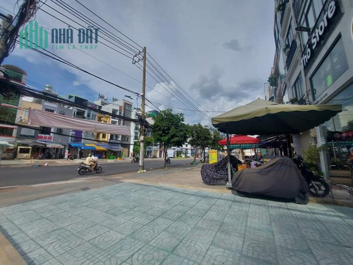 Bán nhà HXH, đường Cách Mạng Tháng 8, gần CV Lê Thị Riêng, gần bệnh viện Thống Nhất
