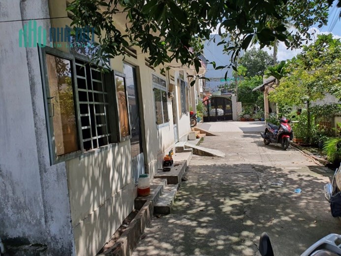 Bán nhà Phường Linh Trung - 1 trệt 1 lửng, 2PN - 183m2 gấp bán giá chỉ 7.5 tỷ