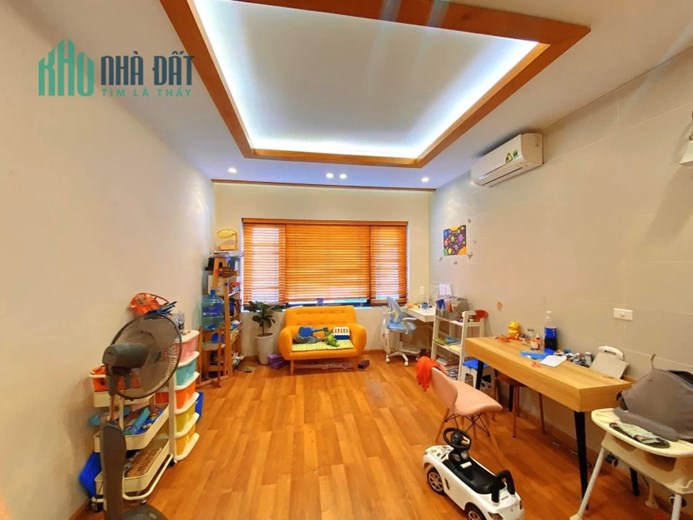 💥Lô Góc Nguyễn Ngọc Vũ Cầu Giấy, Nhà Đẹp Dân Xây Oto Đỗ Cửa Sát Phố, 65m Nhỉnh 10Tỷ💥