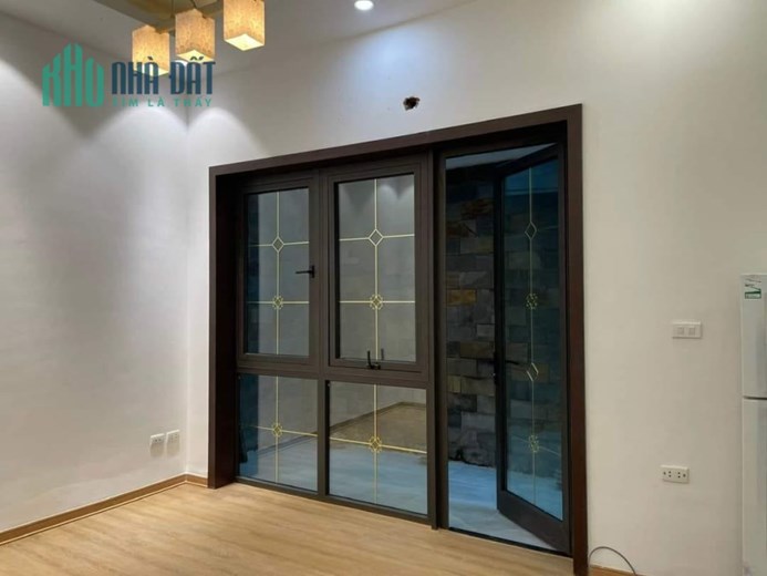 Hồ Tùng Mậu Cầu Giấy, Oto 2 Thoáng Ở & Văn Phòng, Cạnh ĐH Thương Mại 110m Mt 6.6m 22Tỷ