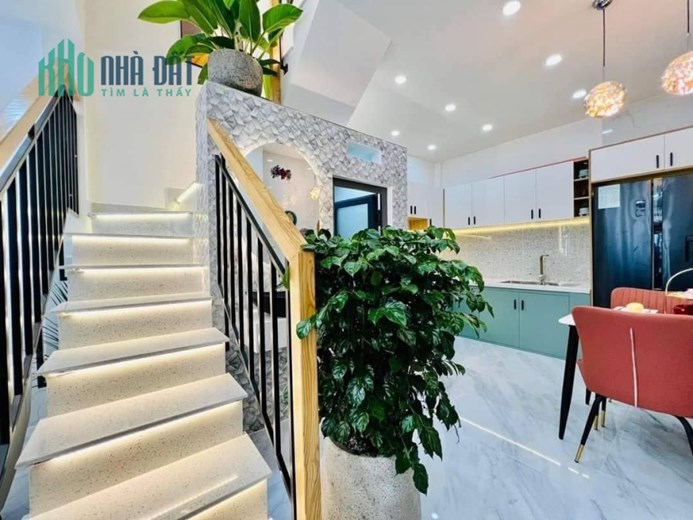 Siêu hiếm nhà phố Yên Lãng, 5p ra Hồ Hoàng Cầu, 38m2, 5,2 tỷ