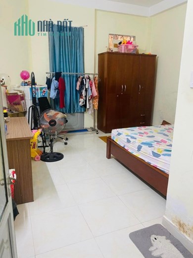 Bán nhà Ngộp Bank Hồng Bàng Quận 11 4 tầng BTCT HXH 44m2 chỉ nhỉnh 6 tỷ.