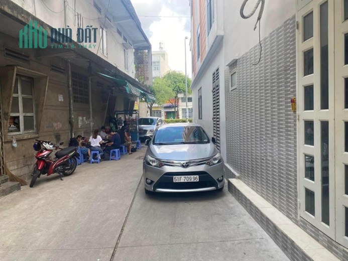 Bán nhà Ngộp Bank Hồng Bàng Quận 11 4 tầng BTCT HXH 44m2 chỉ nhỉnh 6 tỷ.