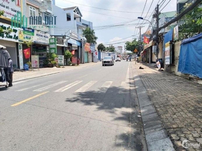 Bán đất tặng nhà, 516m2 đất có nhà cấp 4, HXH đường 11 Linh Xuân, Thủ Đức, giá chỉ 18,5 tỷ.