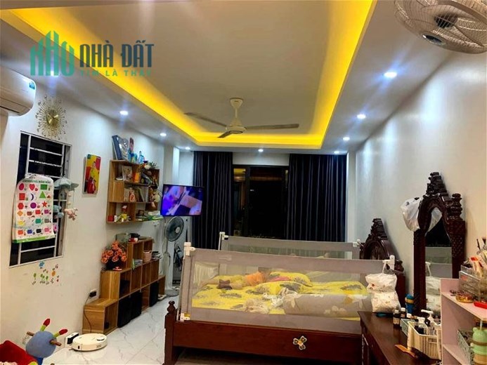 Chính Chủ  Nhờ Bán Hộ Nhà Phố Đông Tác, Kim Liên 65m2 8t Giá 16tỷ Thang Máy KD