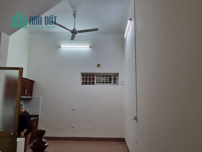 BÁN NHÀ SUỐI HOA-3 TẦNG KIÊN CỐ- PHÒNG CHIA KHOA HỌC- CONTAINER ĐỖ CỬA - CẠNH HÀNH CHÍNH CÔNG- MT