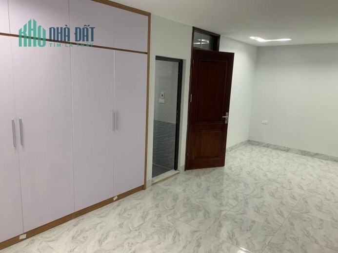 Bán nhà mớiTrần Duy Hưng-Cầu Giấy 43mx5 tầng lô góc--ngõ thông-ở ngay