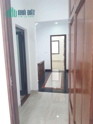 Bán nhà 55m2 phố Nghi Tàm, Tây Hồ Gara 2 Ô tô tránh Vỉa hè rộng Kinh doanh siêu tốt 7.1 Tỷ