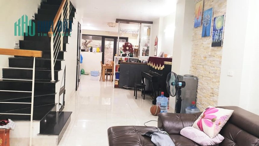Bán căn nhà 54m2 phố Nghi Tàm, Tây Hồ Gara Ô tô 6 phòng ngủ Kinh doanh bất chấp 7.4 Tỷ