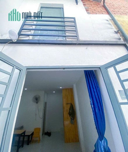 Bán nhà 2 tầng đẹp Đường 702 Hồng Bàng, Quận 11, 20m2, chỉ 2.2 tỷ TL