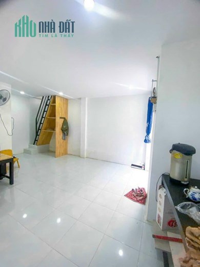 Bán nhà 2 tầng đẹp Đường 702 Hồng Bàng, Quận 11, 20m2, chỉ 2.2 tỷ TL